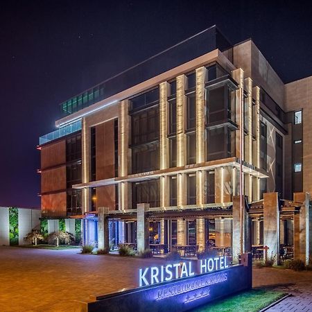 Hotel Kristal Focşani Exteriör bild