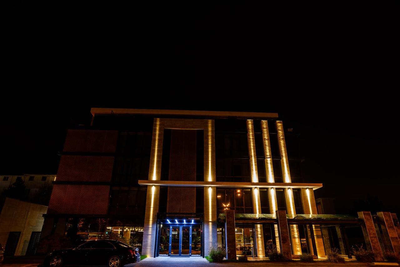 Hotel Kristal Focşani Exteriör bild