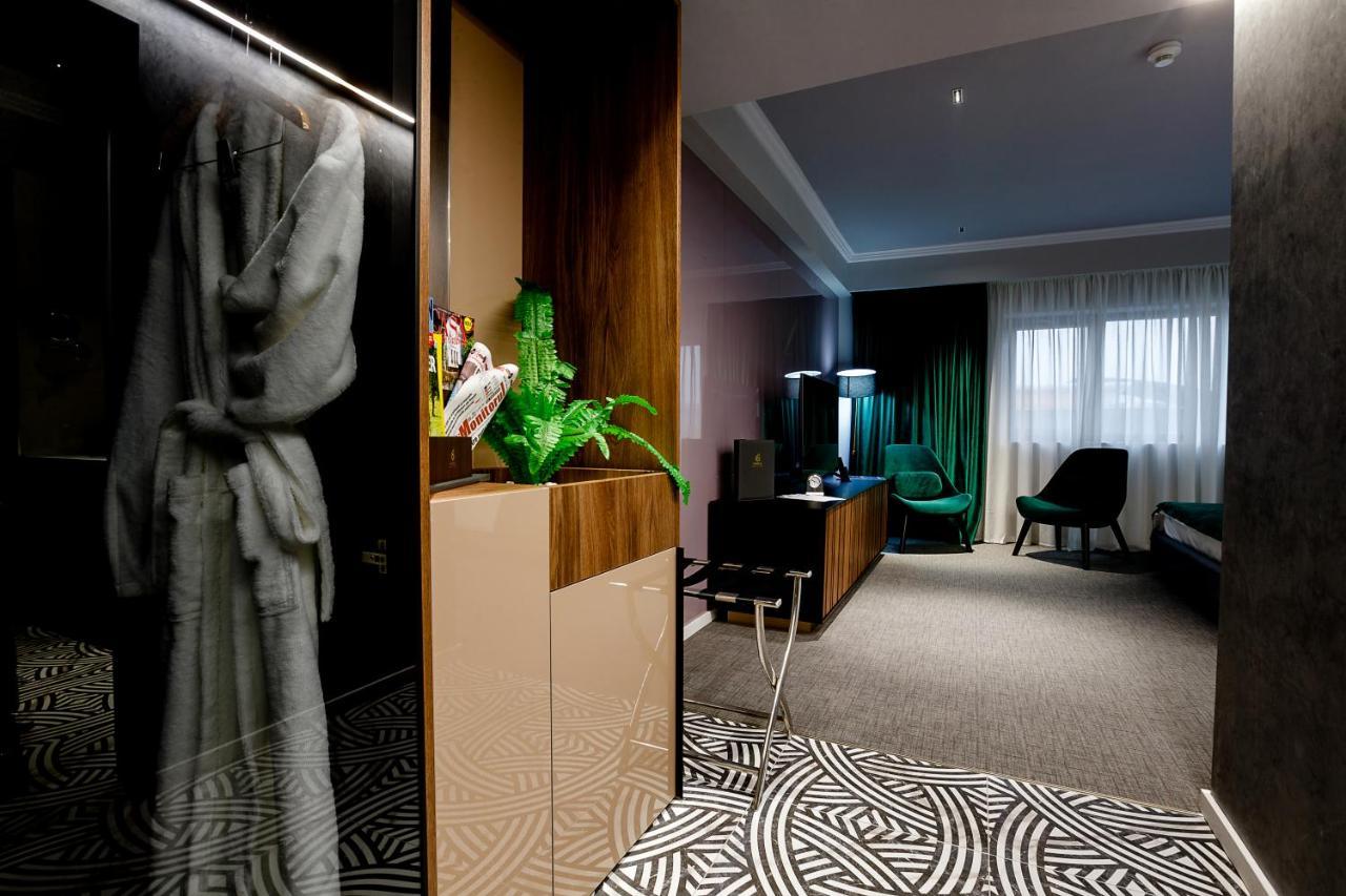 Hotel Kristal Focşani Exteriör bild