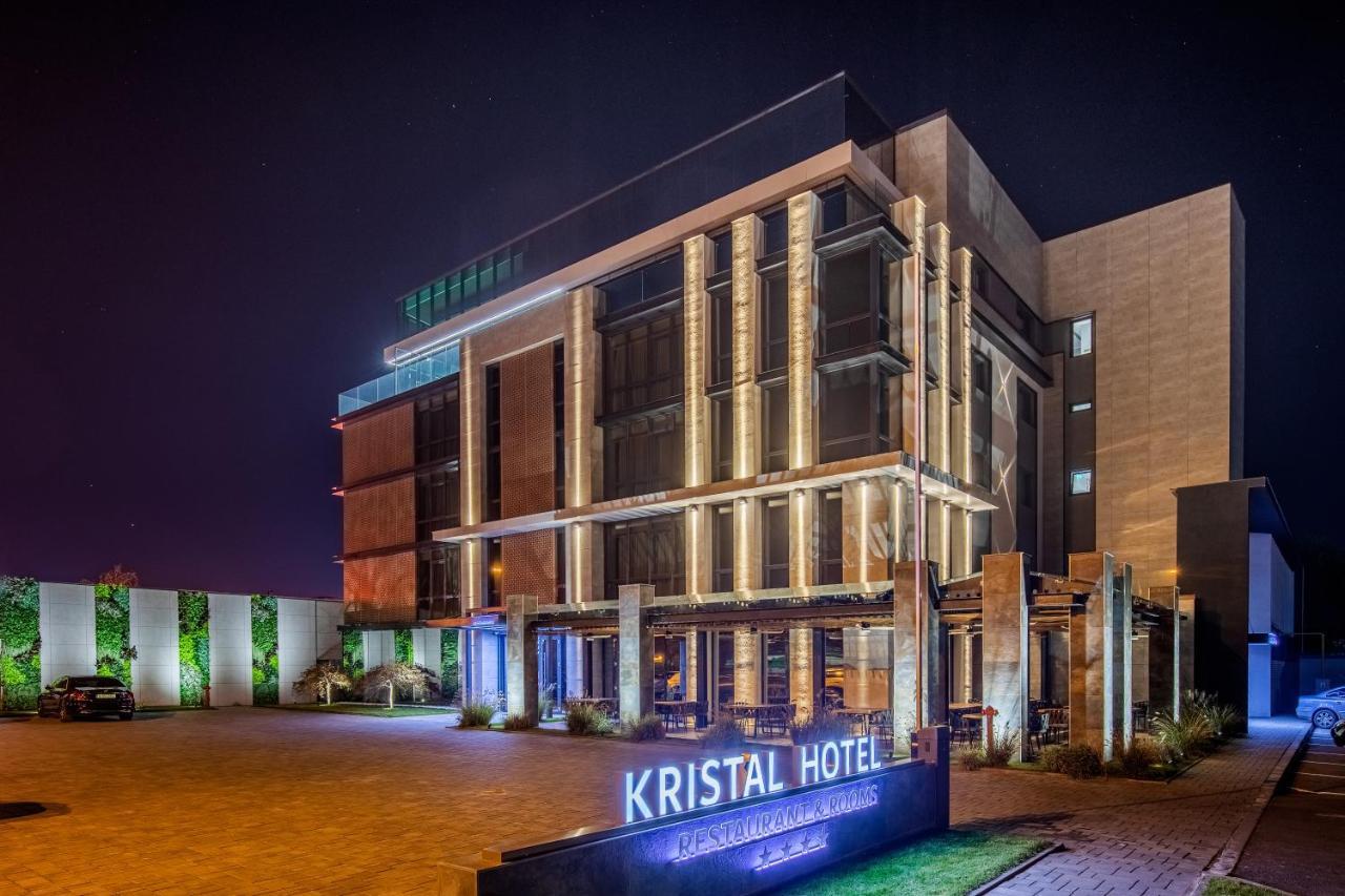 Hotel Kristal Focşani Exteriör bild