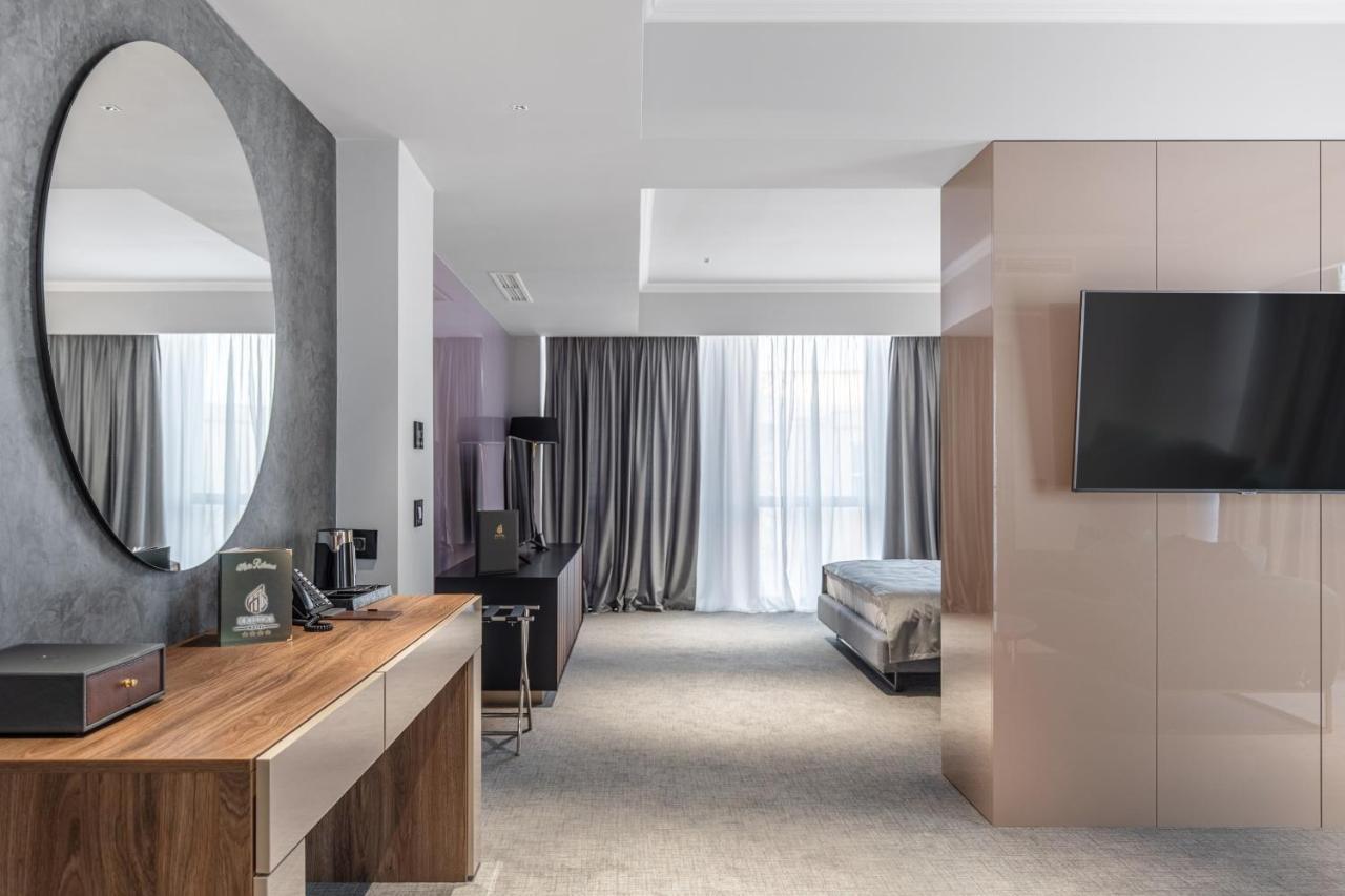 Hotel Kristal Focşani Exteriör bild