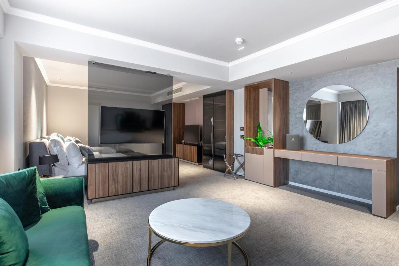 Hotel Kristal Focşani Exteriör bild