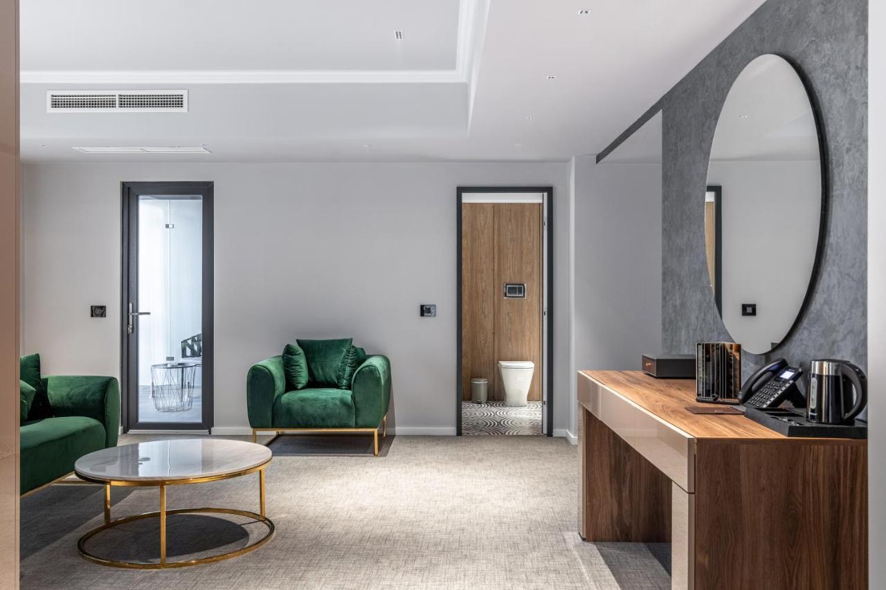 Hotel Kristal Focşani Exteriör bild