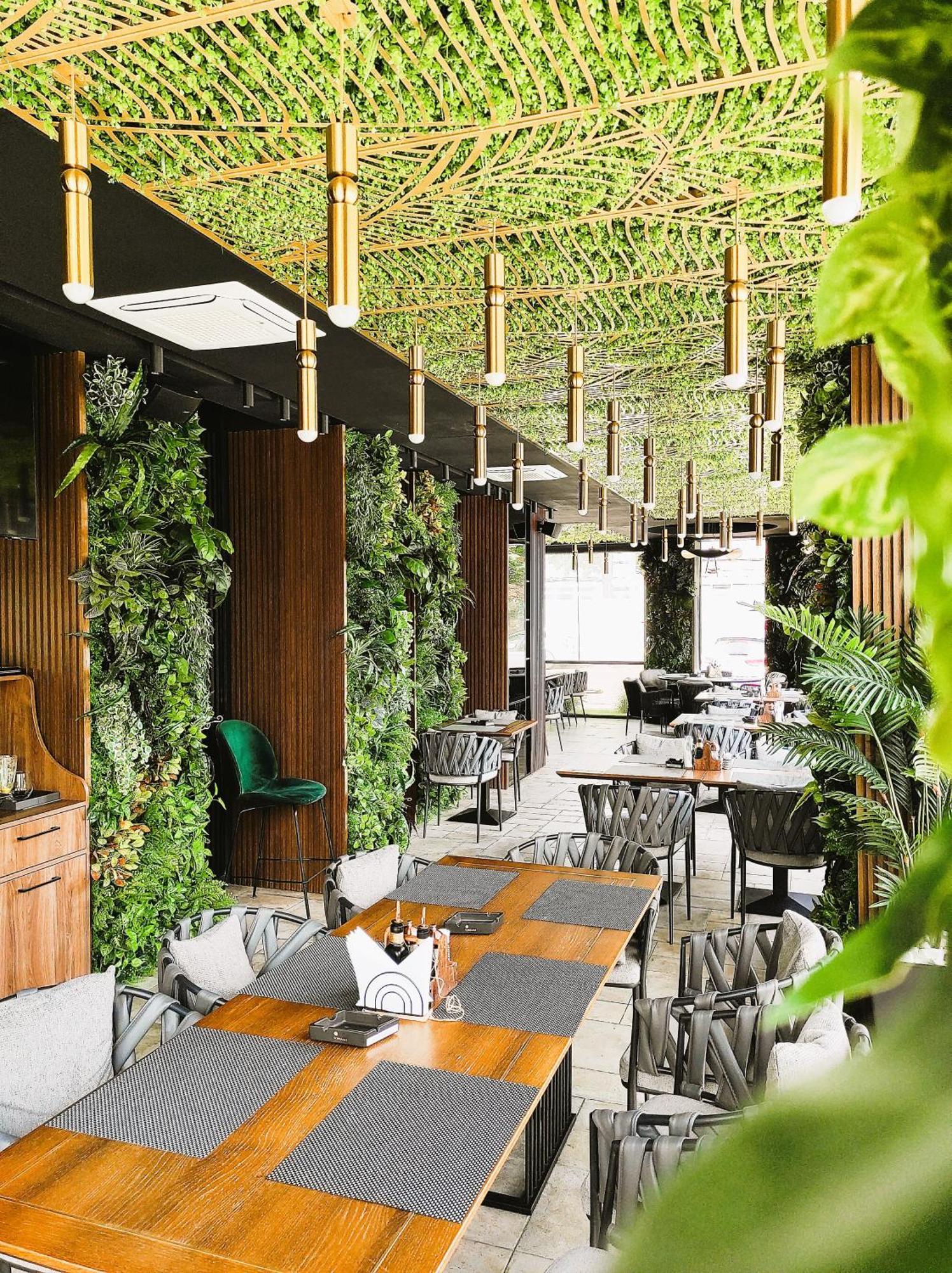 Hotel Kristal Focşani Exteriör bild